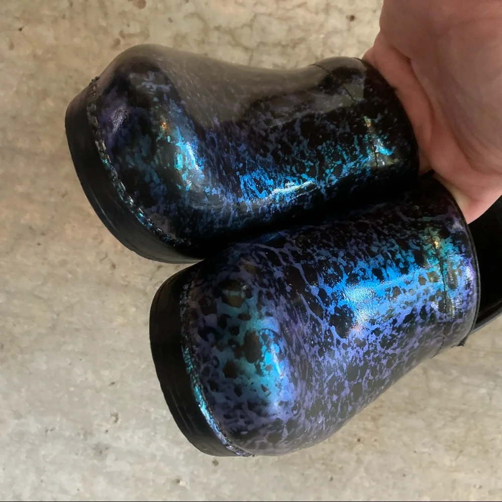 Dansko | Pewter Leopard Patent Professional Clogs - Picture 6 of 11